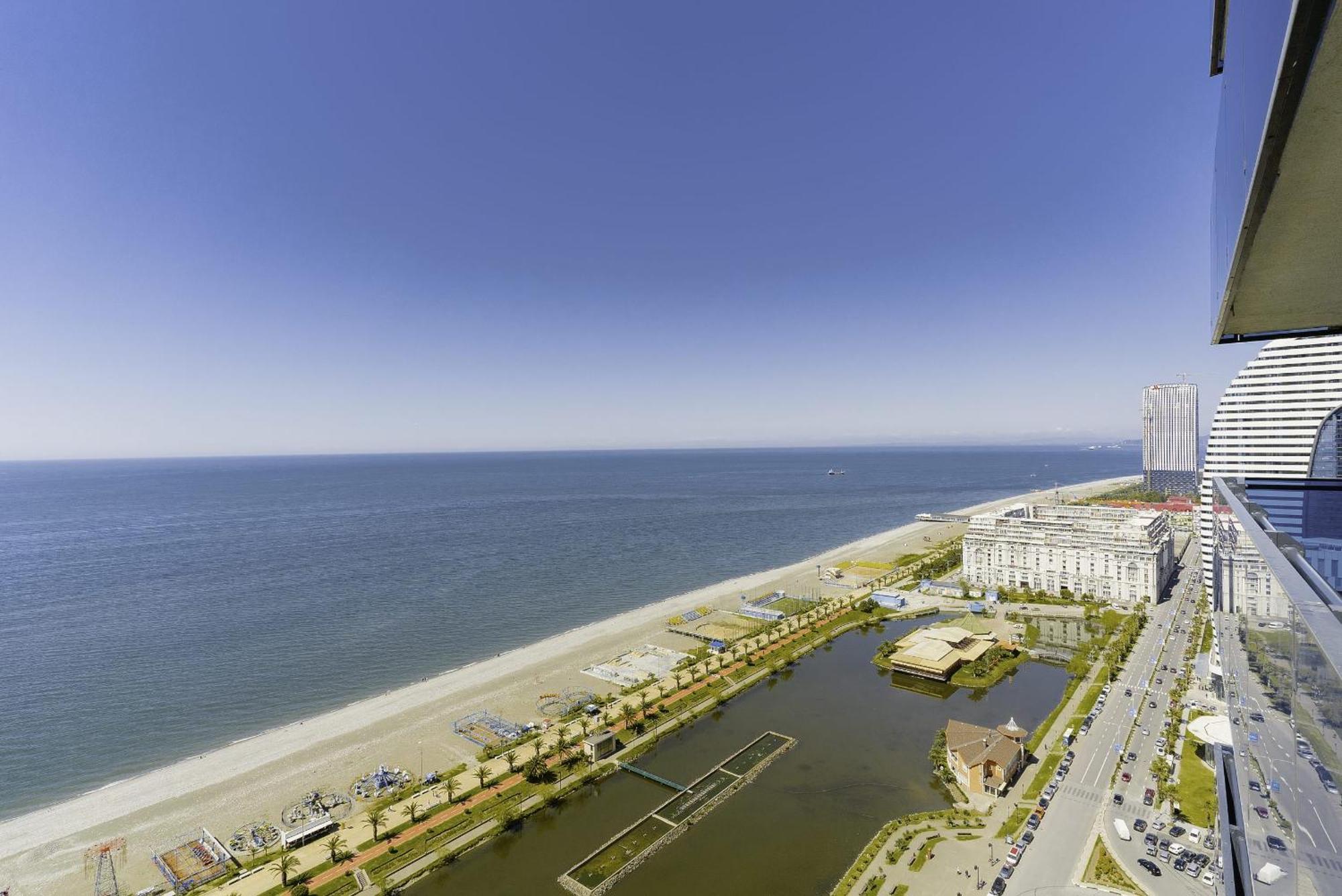 Elegance Sea View Aparthotel In Orbi City באטומי מראה חיצוני תמונה